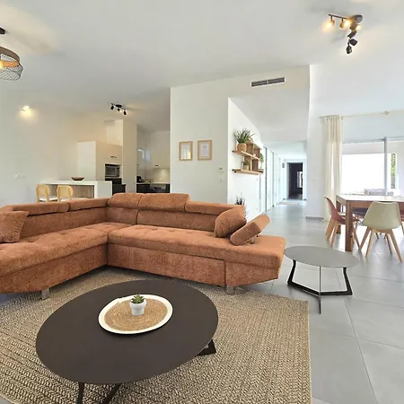 Le Clos Esteban Apartmán *