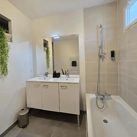Le Clos Esteban Apartmán *