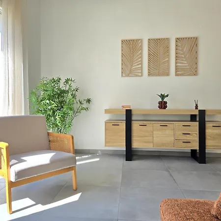 Le Clos Esteban Apartmán